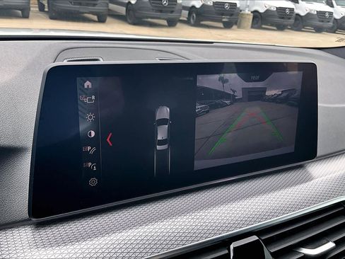 Used 2019 BMW 530e w/ M Sport Package image 26