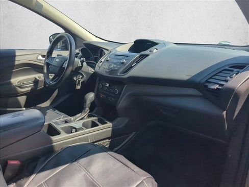 Used 2018 Ford Escape SE FWD image 29