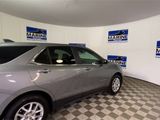 Used 2023 Chevrolet Equinox LT image 2
