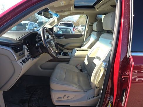 Used 2018 GMC Yukon Denali w/ Denali Ultimate Package image 9