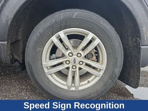 Used 2022 Ford Explorer XLT w/ Equipment Group 202A image 23