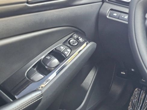 Used 2023 Nissan Altima 2.5 SV FWD image 14