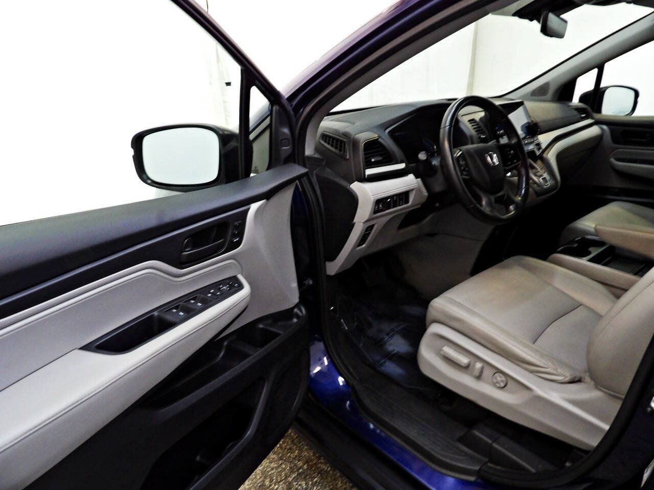 Used 2019 Honda Odyssey EX-L image 11