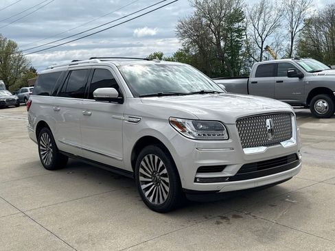Used 2021 Lincoln Navigator L Reserve AWD/4WD image 22
