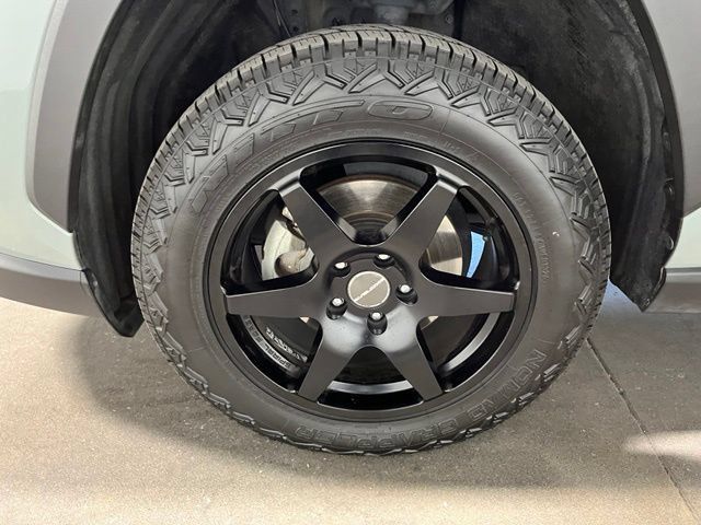 Used 2021 Toyota RAV4 XLE w/ Convenience Package AWD/4WD image 28