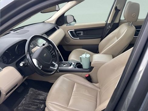Used 2018 Land Rover Discovery Sport HSE image 9