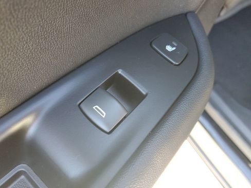 Used 2022 Chevrolet Blazer Premier w/ Enhanced Convenience Package image 18