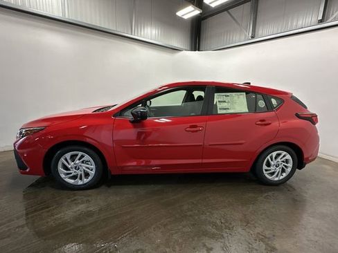 Used 2025 Subaru Impreza 2.0i image 2