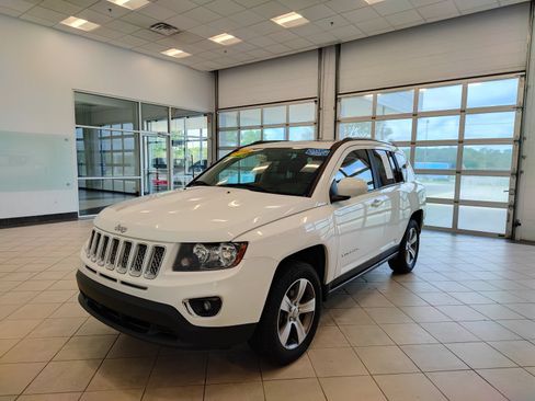 Used 2016 Jeep Compass High Altitude AWD/4WD image 7