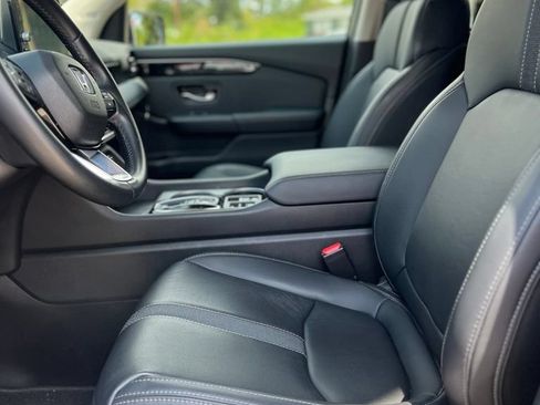 Used 2023 Honda Pilot Touring image 19