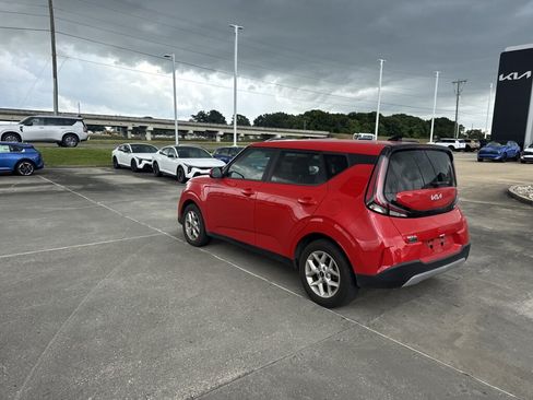 Certified 2024 Kia Soul LX w/ Option Group 015 FWD image 25