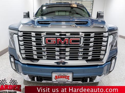 Used 2026 GMC Sierra 2500 Denali w/ Denali Reserve Package image 7