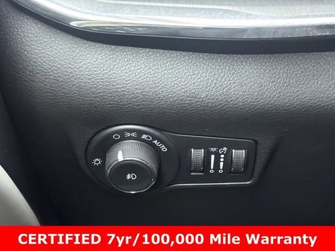 Certified 2022 Jeep Compass Limited image 24