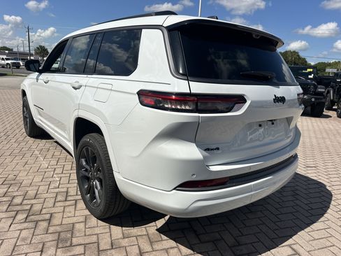 New 2026 Jeep Grand Cherokee L Limited AWD/4WD image 10