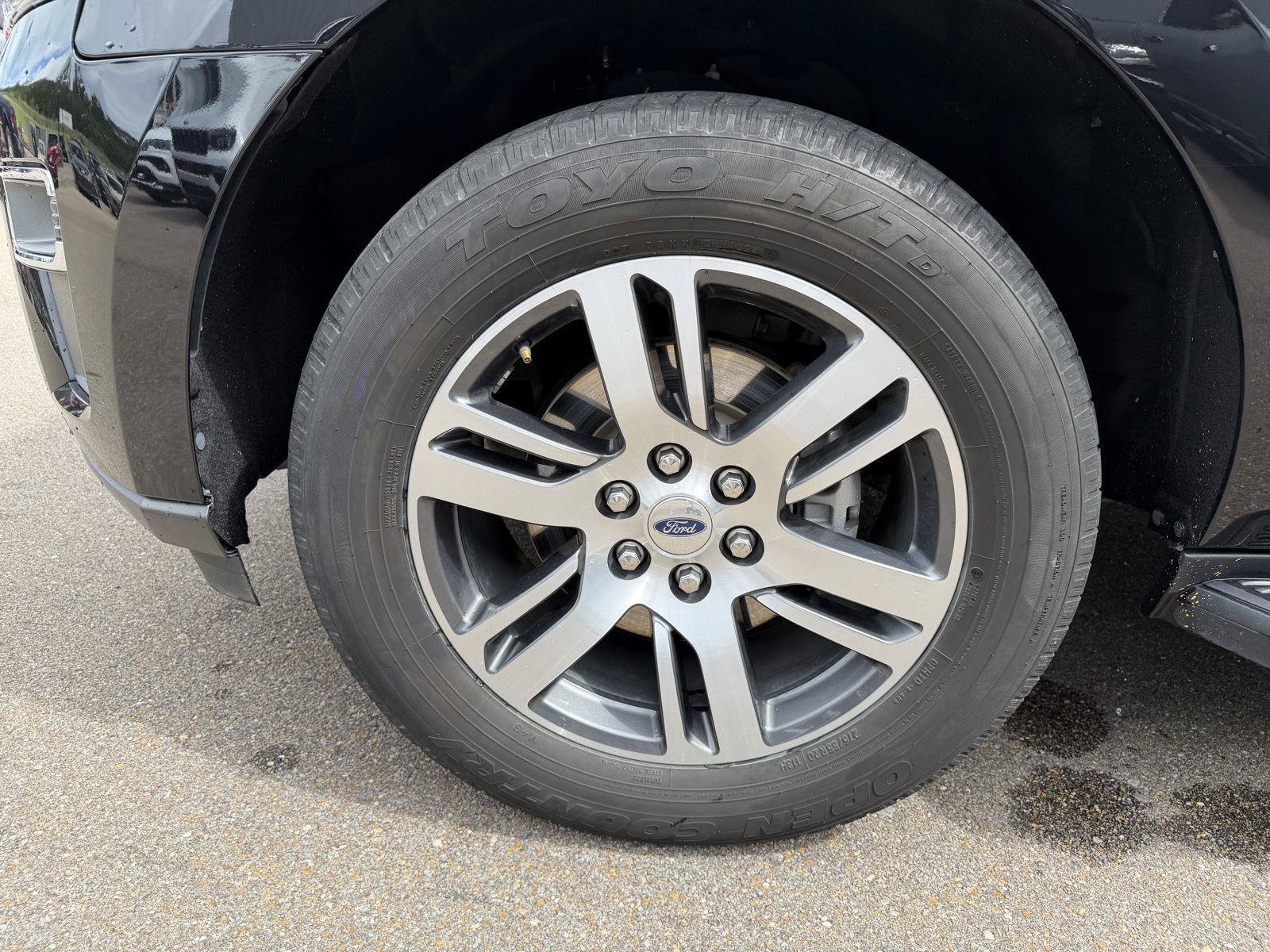 Used 2024 Ford Expedition Limited RWD image 26