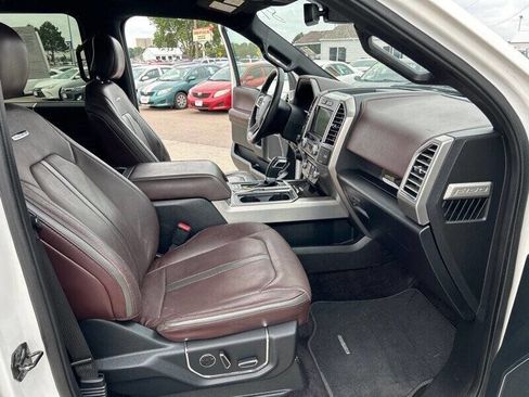 Used 2016 Ford F150 Platinum w/ Equipment Group 701A Luxury image 18