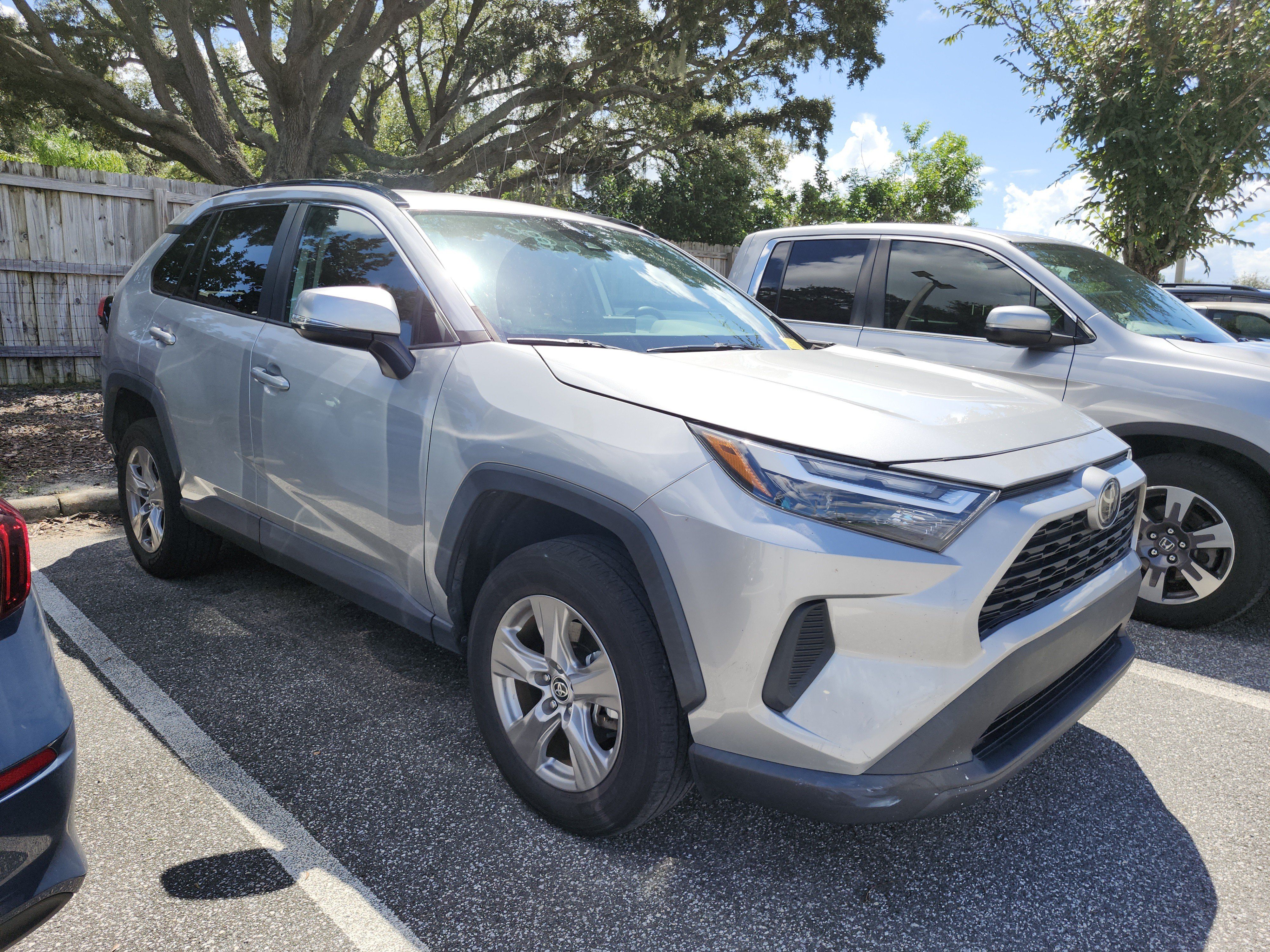 Used 2022 Toyota RAV4 XLE FWD image 7