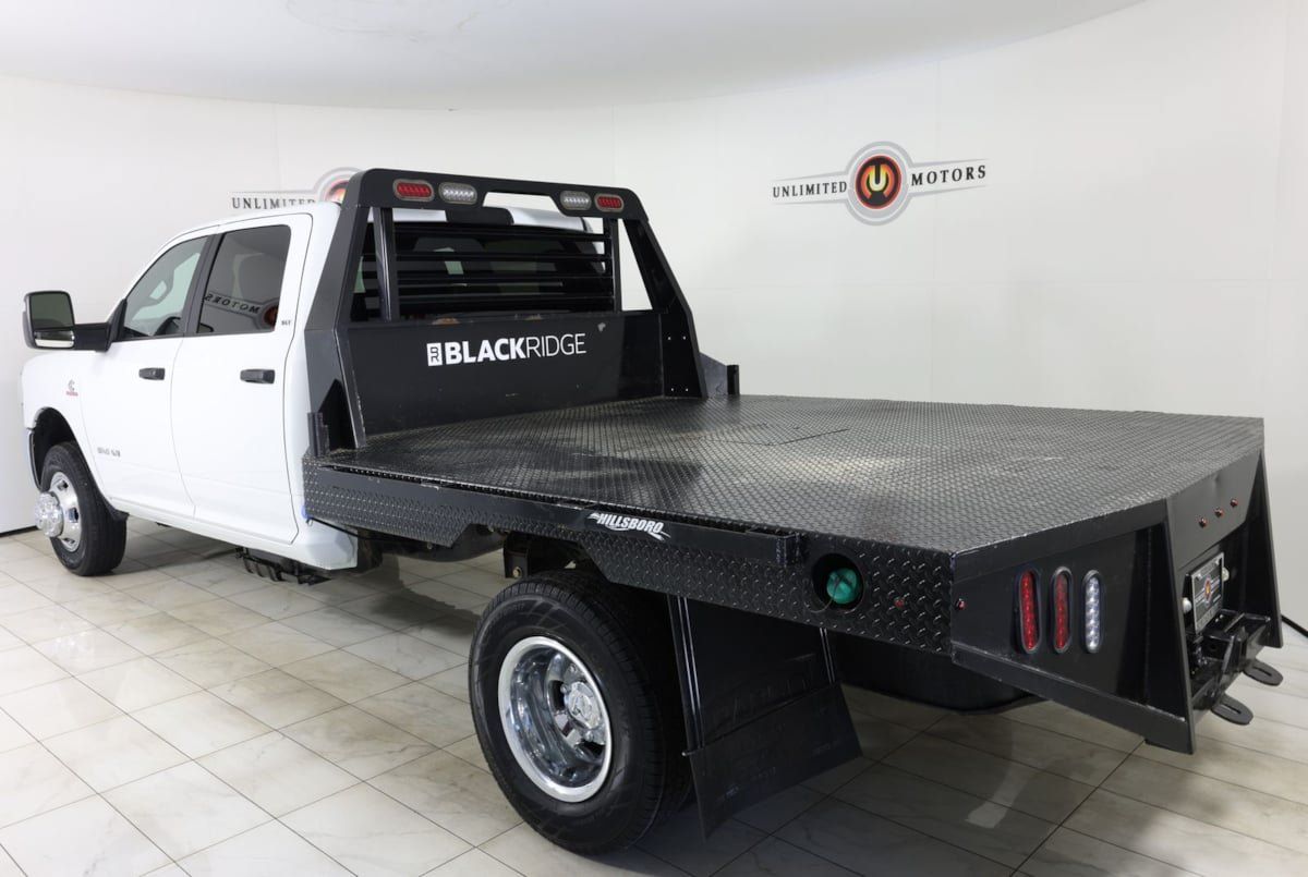 Used 2024 RAM 3500 SLT w/ Quick Order Package 2YG SLT AWD/4WD image 4