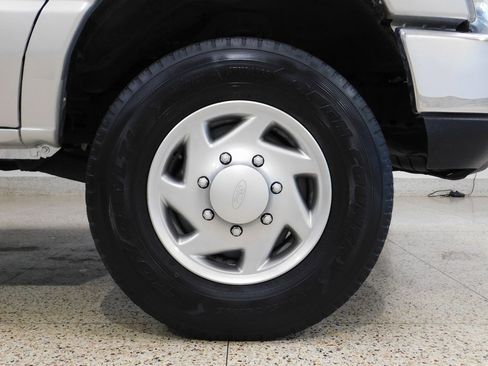 Used 2014 Ford E-250 and Econoline 250 w/ Power Group image 71