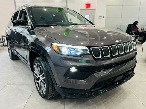 Used 2022 Jeep Compass Limited w/ Elite Group image 11