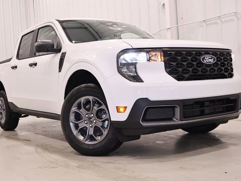 New 2026 Ford Maverick XLT FWD image 28