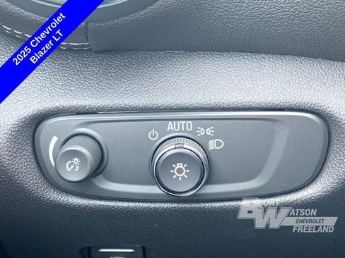 New 2025 Chevrolet Blazer LT w/ Convenience Package image 29