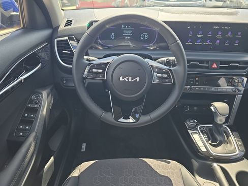 New 2026 Kia Seltos S FWD image 13