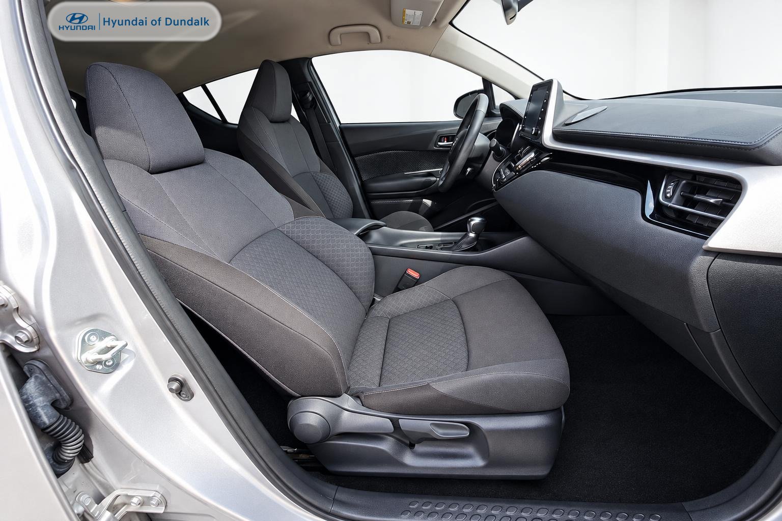 Used 2020 Toyota C-HR LE FWD image 8