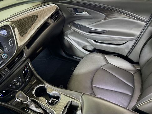 Used 2017 Buick Envision Essence image 22
