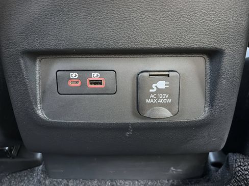 Used 2025 Nissan Frontier SV w/ SV Convenience Package RWD image 33