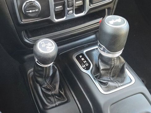 Certified 2025 Jeep Wrangler Unlimited Sahara w/ Safety Group image 26