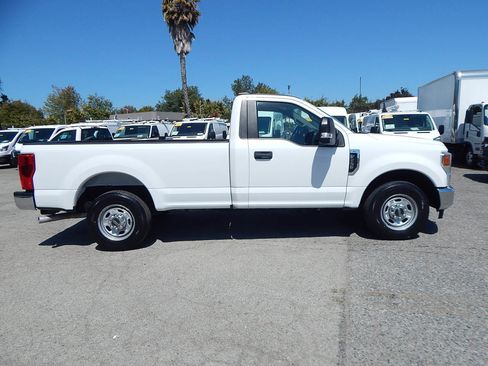 Used 2022 Ford F250 XL w/ Power Equipment Group image 7