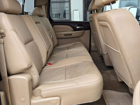 Used 2014 GMC Sierra 2500 Denali w/ Suspension Package, Off-Road image 12