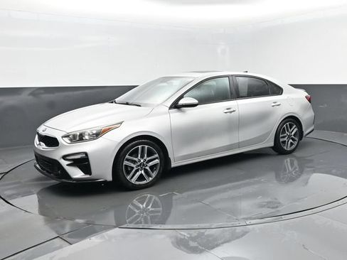 Used 2020 Kia Forte EX w/ EX Special Edition FWD image 2