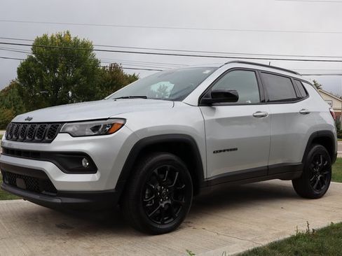 New 2025 Jeep Compass Latitude w/ Sun & Sound Group image 5