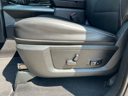 Used 2018 RAM 1500 Sport image 12