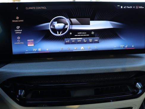 Used 2025 BMW 430i Coupe w/ Convenience Package image 31