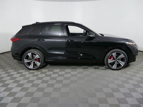Used 2025 Audi Q5 2.0T Premium Plus w/ Premium Plus Package AWD/4WD image 28