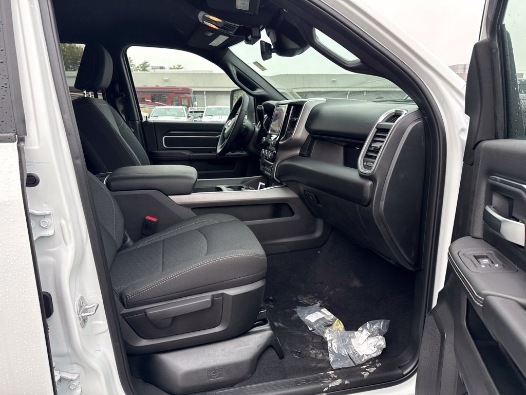 New 2027 RAM 2500 Big Horn AWD/4WD image 25
