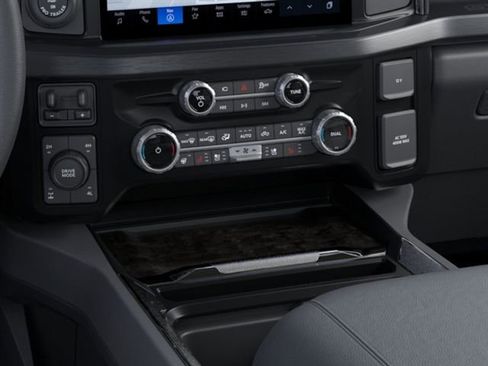 New 2026 Ford F250 Lariat w/ Black Appearance Package image 15