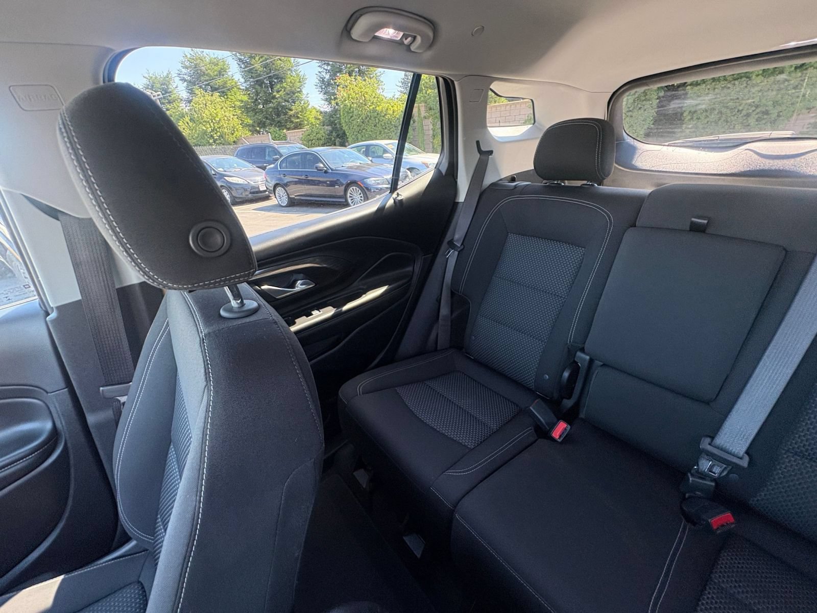 Used 2024 GMC Terrain SLE FWD image 39
