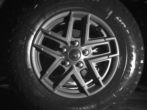 Used 2025 Jeep Wrangler Unlimited Sport AWD/4WD image 14
