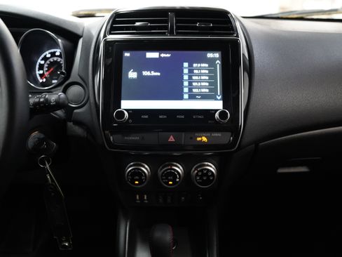 Used 2025 Mitsubishi Outlander Sport AWD image 22