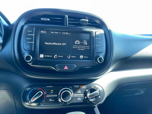 Used 2025 Kia Soul LX w/ LX Technology Package image 17