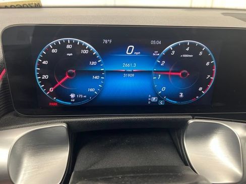 Used 2023 Mercedes-Benz GLB 250 4MATIC image 17