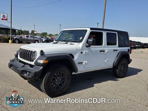 Used 2024 Jeep Wrangler Unlimited Sport w/ Convenience Group AWD/4WD image 3