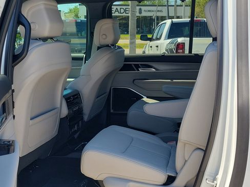 New 2026 Jeep Grand Wagoneer L Limited AWD/4WD image 12