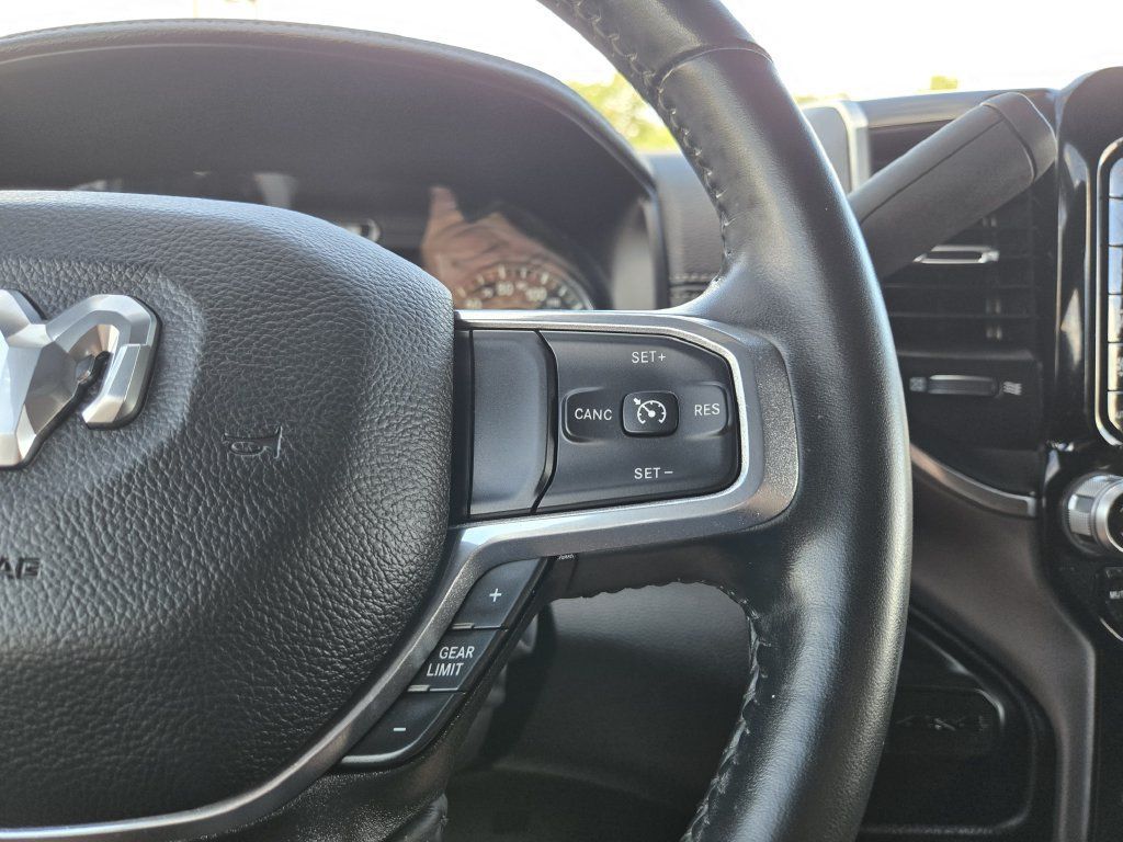 Used 2023 RAM 2500 Laramie AWD/4WD image 17