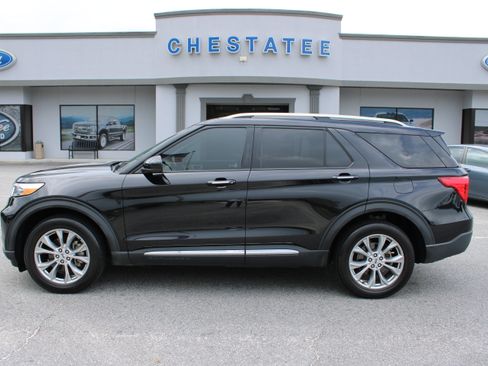 Used 2024 Ford Explorer Limited AWD/4WD image 1