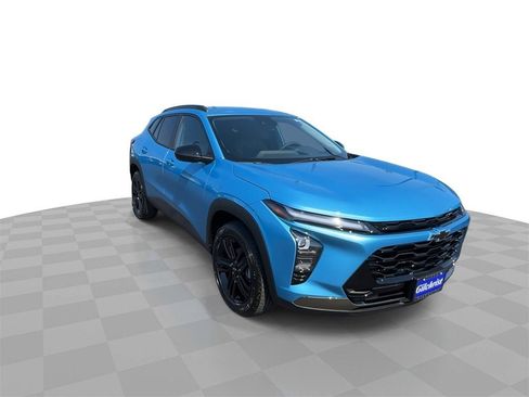 New 2026 Chevrolet Trax ACTIV w/ Driver Confidence Package image 2